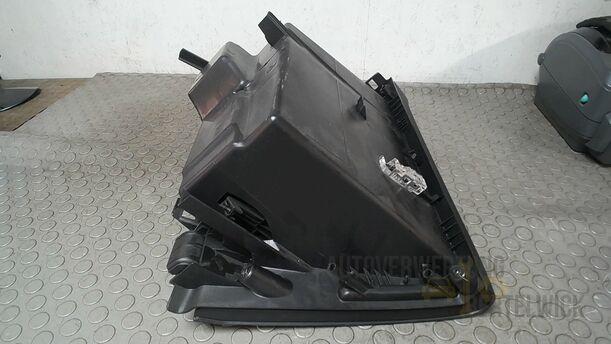 Foto: HANDSCHUHFACH eines Opel Astra 1.4 Turbo ecoFLEX Start/Stop
