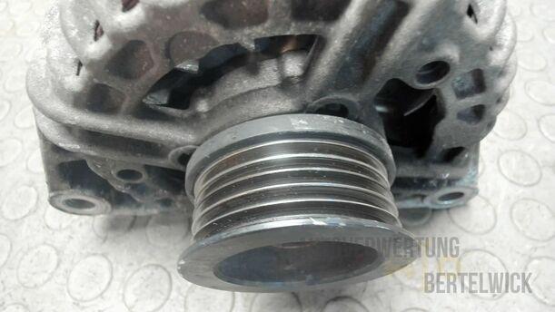 Foto: LICHTMASCHINE / GENERATOR ( 100A ) eines Opel Corsa 1.2 16V