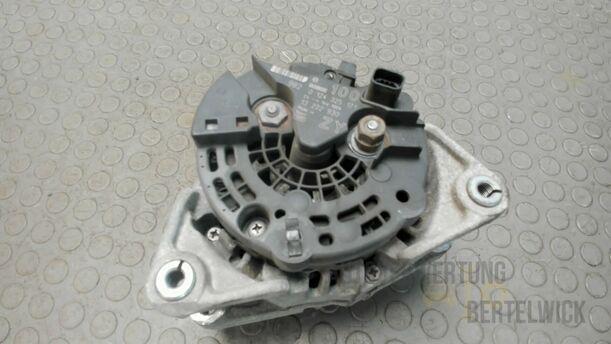Foto: LICHTMASCHINE / GENERATOR ( 100A ) eines Opel Corsa 1.2 16V