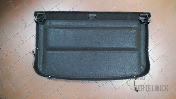 Foto: HUTABLAGE eines Opel Astra 1.4 Turbo ecoFLEX Start/Stop
