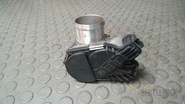 Foto: DROSSELKLAPPENSTUTZEN/ DROSSELKLAPPE eines Opel Astra 1.4 Turbo ecoFLEX Start/Stop