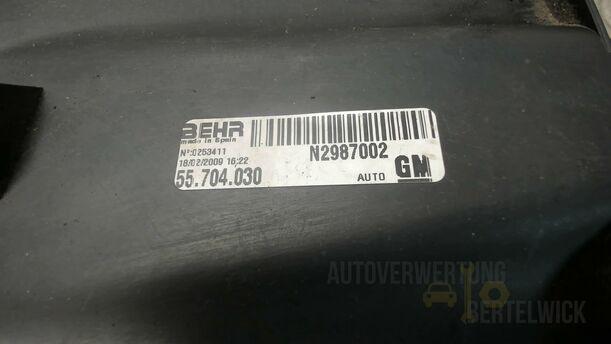 Foto: ELEKTROLÜFTER eines Opel Corsa 1.2 16V Fun