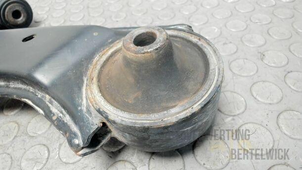 Foto: QUERLENKER LINKS eines Opel Corsa 1.2 16V Fun