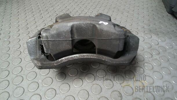 Foto: BREMSSATTEL VORN RECHTS eines Opel Astra 1.4 Turbo ecoFLEX Start/Stop Fun