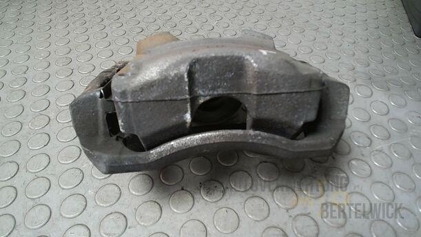 Foto: BREMSSATTEL VORN LINKS eines Opel Astra 1.4 Turbo ecoFLEX Start/Stop Fun