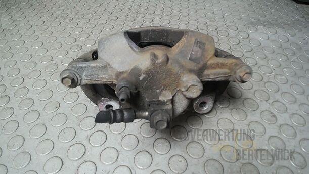 Foto: BREMSSATTEL VORN LINKS eines Opel Astra 1.4 Turbo ecoFLEX Start/Stop Fun