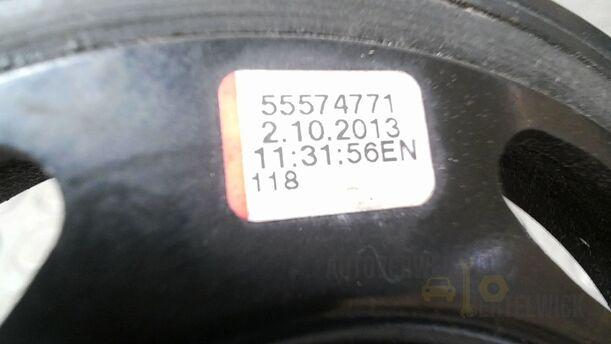Foto: RIEMENSCHEIBE KURBELWELLE eines Opel Astra 1.4 Turbo ecoFLEX Start/Stop Fun
