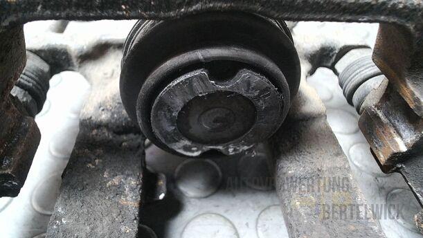 Foto: BREMSSATTEL HINTEN LINKS eines Opel Astra 1.4 Turbo ecoFLEX Start/Stop Fun