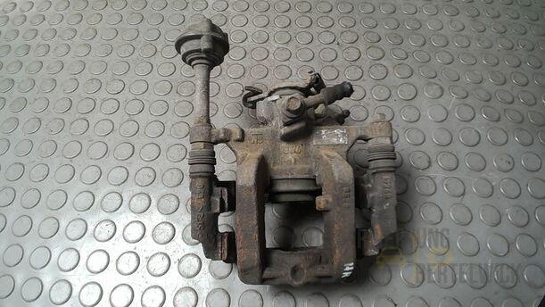 Foto: BREMSSATTEL HINTEN RECHTS eines Opel Astra 1.4 Turbo ecoFLEX Start/Stop Fun