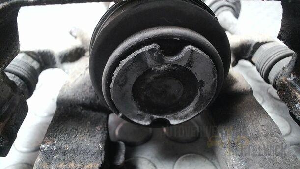 Foto: BREMSSATTEL HINTEN RECHTS eines Opel Astra 1.4 Turbo ecoFLEX Start/Stop Fun