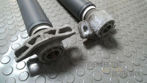 Foto: STOSSDÄMPFERPAAR HINTEN ( LIMOUSINE ) eines Opel Astra 1.4 Turbo ecoFLEX Start/Stop Fun
