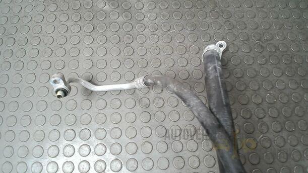 Foto: SCHLAUCH KOMPRESSOR/ KONDENSATOR eines Opel Astra 1.4 Turbo ecoFLEX Start/Stop Fun