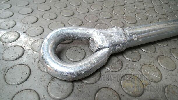 Foto: ABSCHLEPPHAKEN/ ABSCHLEPPÖSE eines Opel Astra 1.4 Turbo ecoFLEX Start/Stop Fun