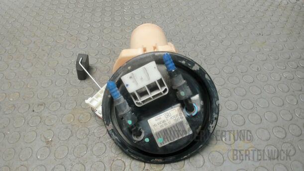 Foto: KRAFTSTOFFPUMPE eines Opel Astra Cabrio 2.2 16V Fun
