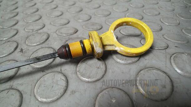 Foto: ÖLMESSSTAB/ ÖLPEILSTAB eines Opel Astra 1.4 Turbo ecoFLEX Start/Stop Fun