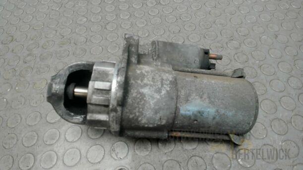 Foto: ANLASSER / STARTER eines Opel Astra Cabrio 2.2 16V Fun
