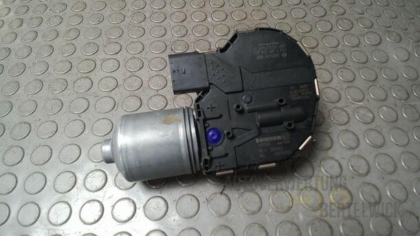 Foto: SCHEIBENWISCHERMOTOR VORN eines Opel Astra 1.4 Turbo ecoFLEX Start/Stop Fun