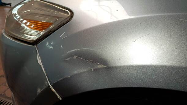 Foto: KOTFLÜGEL VORNE LINKS eines Ford Mondeo Turnier 2.0 TDCi Aut. Fun