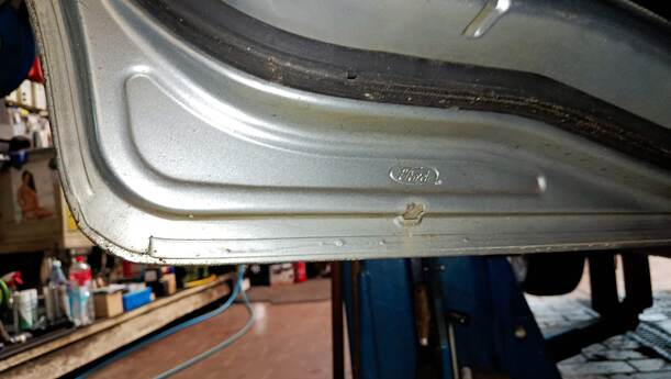 Foto: TÜR HINTEN LINKS ( TURNIER ) eines Ford Mondeo Turnier 2.0 TDCi Aut. Fun