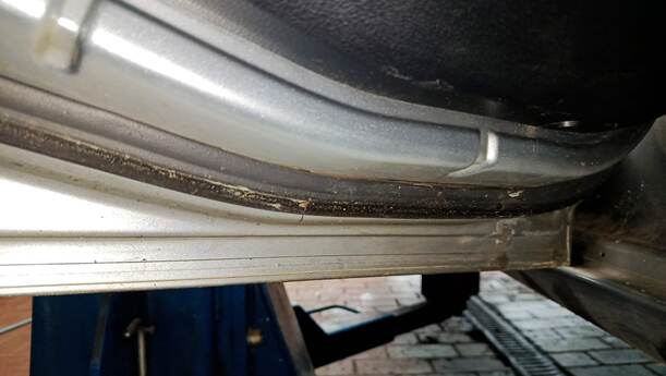 Foto: TÜR HINTEN LINKS ( TURNIER ) eines Ford Mondeo Turnier 2.0 TDCi Aut. Fun