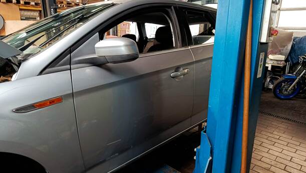 Foto: TÜR VORNE LINKS eines Ford Mondeo Turnier 2.0 TDCi Aut. Fun