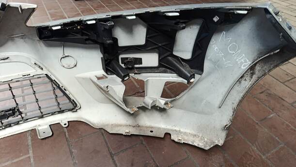 Foto: STOSSFÄNGER / STOßSTANGE VORNE eines Ford Mondeo Turnier 2.0 TDCi Aut. Fun