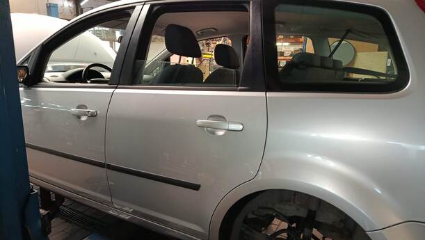 Foto: TÜR HINTEN LINKS eines Ford Focus C-MAX 1.6 Ti-VCT Fun