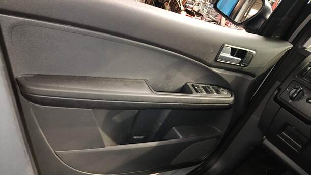 Foto: TÜR VORN LINKS eines Ford Focus C-MAX 1.6 Ti-VCT Fun