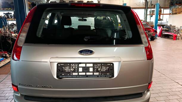 Foto: HECKKLAPPE/ HECKDECKEL eines Ford Focus C-MAX 1.6 Ti-VCT Fun