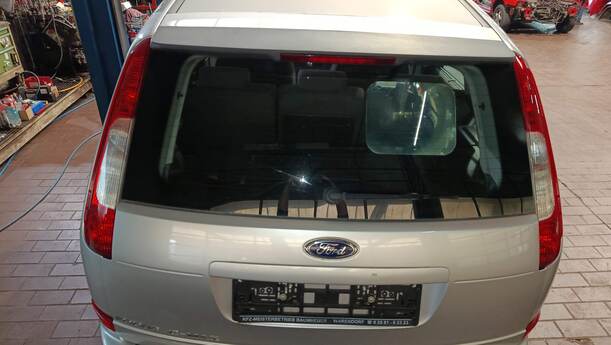 Foto: HECKKLAPPE/ HECKDECKEL eines Ford Focus C-MAX 1.6 Ti-VCT Fun