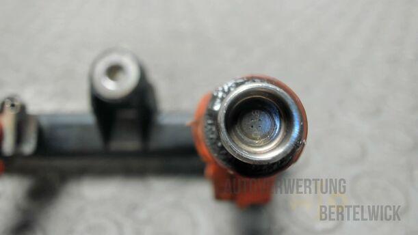 Foto: KRAFTSTOFFVERTEILER / EINSPRTZDÜSEN eines Alfa Romeo 156 1.8 16V Twin Spark Fun