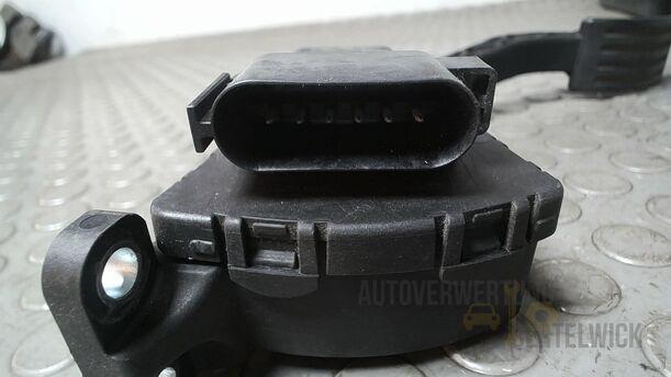 Foto: GASPEDAL eines Ford Focus C-MAX 1.6 Ti-VCT Fun