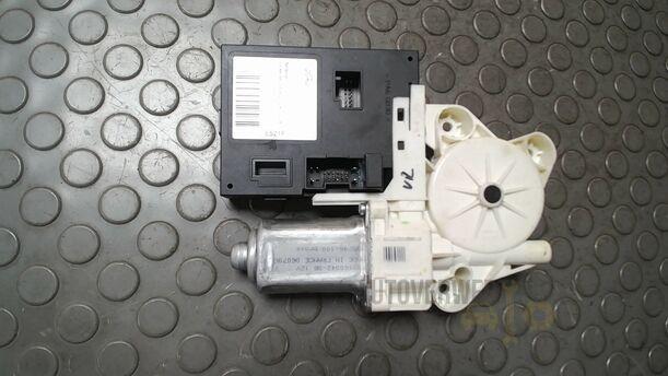 Foto: FENSTERHEBERMOTOR VORN RECHTS eines Ford Focus C-MAX 1.6 Ti-VCT Fun