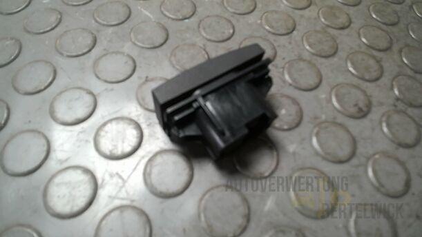 Foto: SCHALTER WARNBLINKANLAGE/ WARNBLINKSCHALTER eines Ford Focus C-MAX 1.6 Ti-VCT Fun