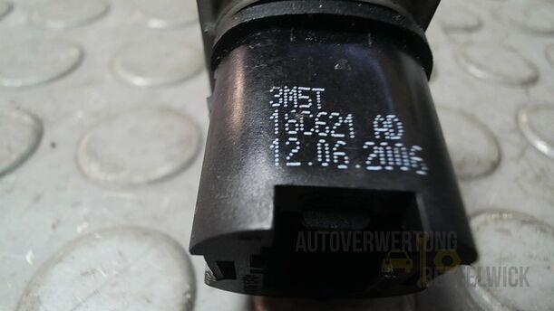 Foto: SCHALTER HECKSCHEIBENHEIZUNG eines Ford Focus C-MAX 1.6 Ti-VCT Fun