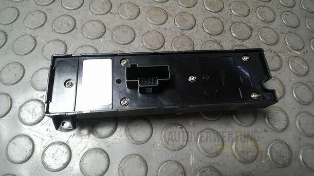 Foto: FENSTERHEBERSCHALTER ( 4 FACH ) eines Ford Focus C-MAX 1.6 Ti-VCT Fun