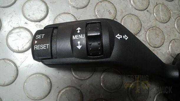 Foto: BLINKSCHALTER/ KOMBISCHALTER eines Ford Focus C-MAX 1.6 Ti-VCT Fun
