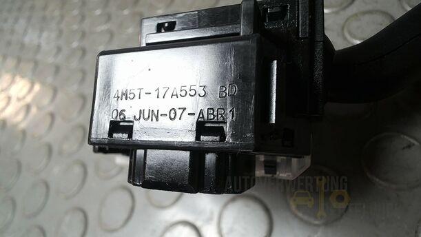 Foto: SCHEIBENWISCHERSCHALTER eines Ford Focus C-MAX 1.6 Ti-VCT Fun