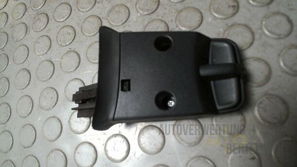 Foto: SCHALTER RADIOBEDIENUNG eines Ford Focus C-MAX 1.6 Ti-VCT Fun