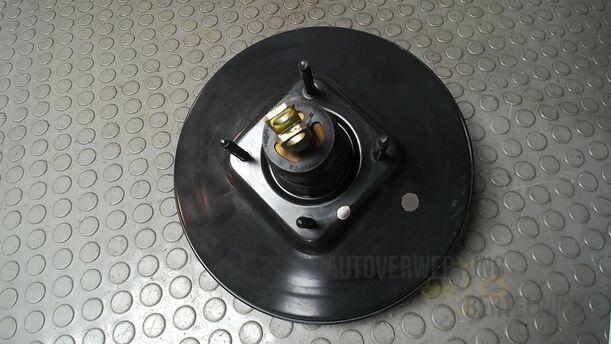 Foto: BREMSKRAFTVERSTÄRKER eines Ford Focus C-MAX 1.6 Ti-VCT