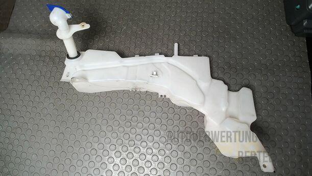 Foto: SCHEIBENWASCHBEHÄLTER eines Ford Focus C-MAX 1.6 Ti-VCT