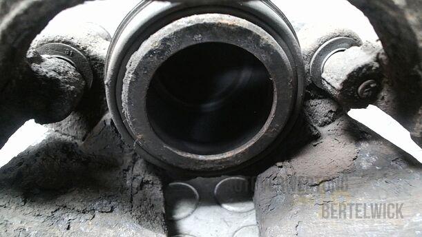 Foto: BREMSSATTEL VORN LINKS ( ATE ) eines Ford Focus C-MAX 1.6 Ti-VCT