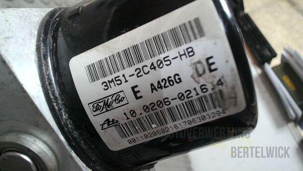 Foto: HAUPTBREMSAGGREGAT ABS eines Ford Focus C-MAX 1.6 Ti-VCT