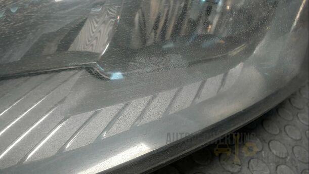 Foto: SCHEINWERFER LINKS eines Ford Mondeo Turnier 2.0 TDCi Aut.