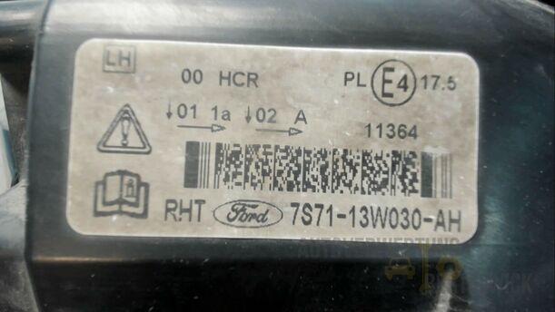 Foto: SCHEINWERFER LINKS eines Ford Mondeo Turnier 2.0 TDCi Aut.
