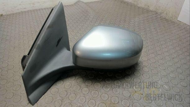 Foto: AUSSENSPIEGEL LINKS ELEKTRISCH ( BEHEIZBAR / BELEUCHTET ) eines Ford Mondeo Turnier 2.0 TDCi Aut.