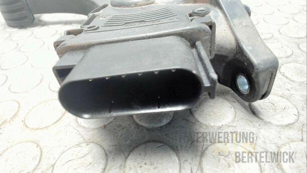 Foto: GASPEDAL ( AUTOMATIK ) eines Ford Mondeo Turnier 2.0 TDCi Aut.