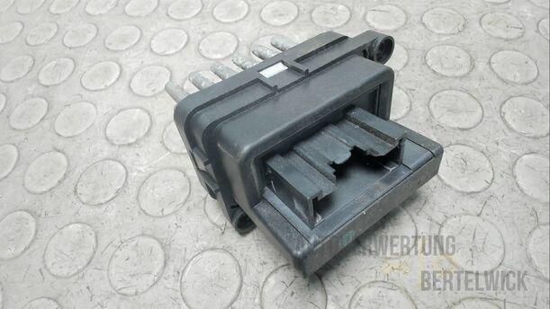 Foto: WIDERSTAND / REGLER HEIZUNGSGEBLÄSE eines Ford Mondeo Turnier 2.0 TDCi Aut.