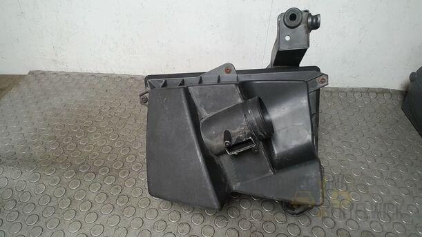 Foto: LUFTFILTERKASTEN eines Ford Focus C-MAX 1.6 Ti-VCT