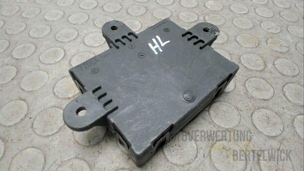 Foto: Steuergerät Fensterheber (Türe hinten) L eines Ford Mondeo Turnier 2.0 TDCi Aut.